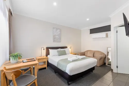 Robe Central Motel Rooms Photos