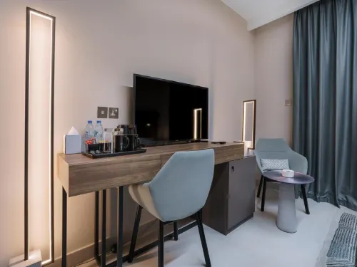 Hotel Holiday International Rooms Photos