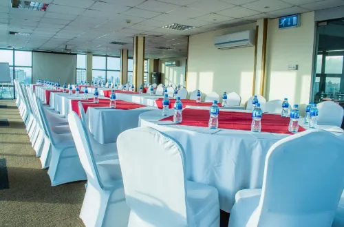 Holiday Inn Dar ES Salaam City Centre Espaces Affaires Photos