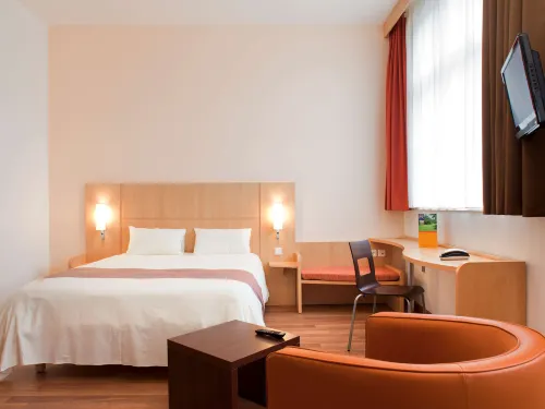 Ibis Karlsruhe Hauptbahnhof Rooms Photos