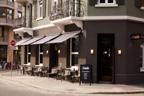 Boutique Hotel Josef Exterior Photos