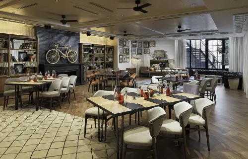 H10 Metropolitan Dining Photos