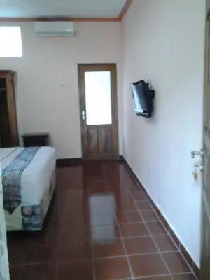 Mahendra Beach Inn Photos