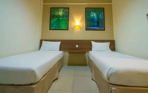 Imperial Hotel Gorontalo Kamar Photos