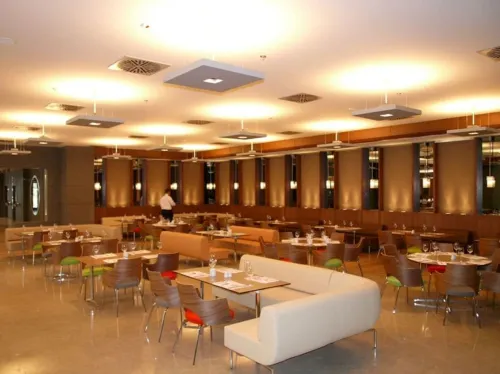 Point Hotel Barbaros Dining Photos