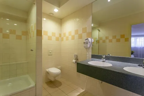 Avenue Hotel Rooms Photos