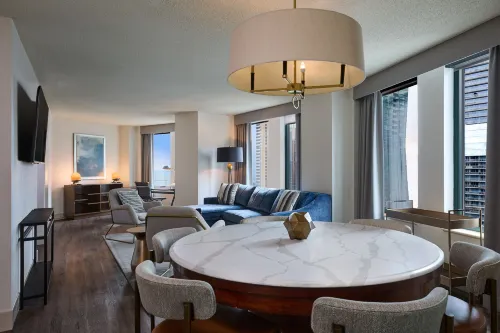 Sheraton Grand Chicago Riverwalk Kamar Photos