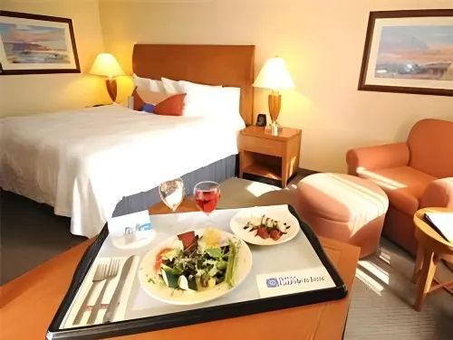 Hilton Garden Inn Oxnard/Camarillo Rooms Photos