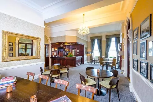 Commodore Hotel تناول الطعام Photos