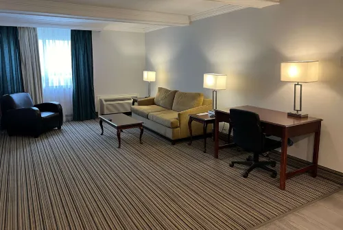 Ramada by Wyndham London Photos