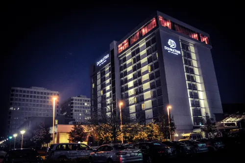 DoubleTree by Hilton Chicago - North Shore Conference Center من الخارج Photos