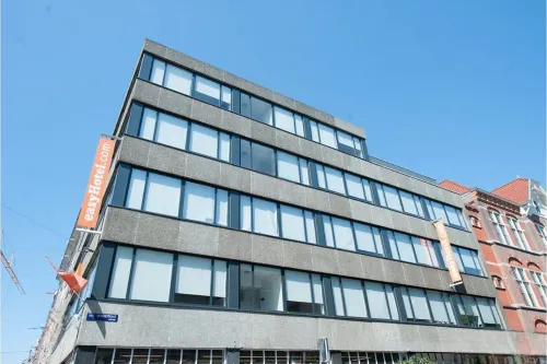 EasyHotel Amsterdam City Centre South Exterior Photos