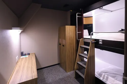 global cabin dormy inn Yokohama Chukagai Huoneet Photos