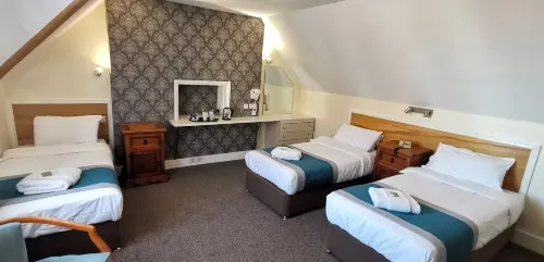 Russell Hotel Rooms Photos