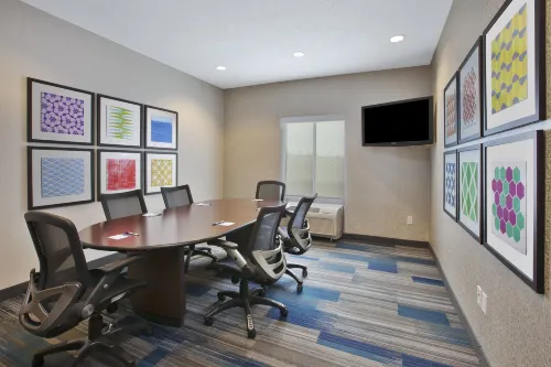 Holiday Inn Express & Suites Auburn Hills Business Facilities Photos