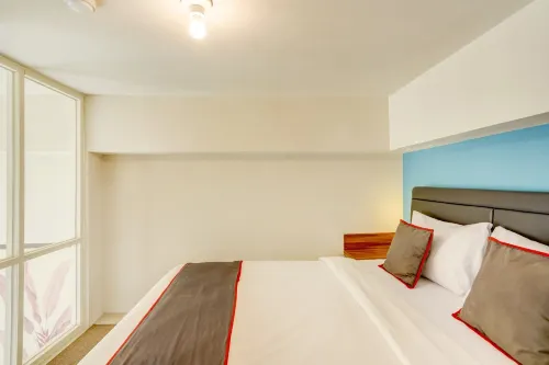 Super OYO Collection O 30 Amega Crown Sub Kamar Photos