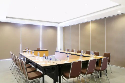 Amaris Hotel Teuku Umar Fasilitas Bisnis Photos