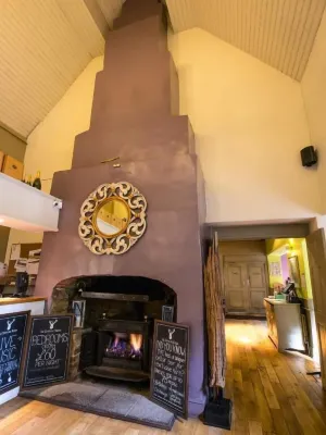 The World's End - Northampton Public Areas Photos