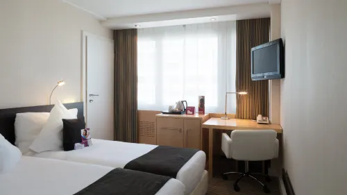 Crowne Plaza Zurich Rum Photos