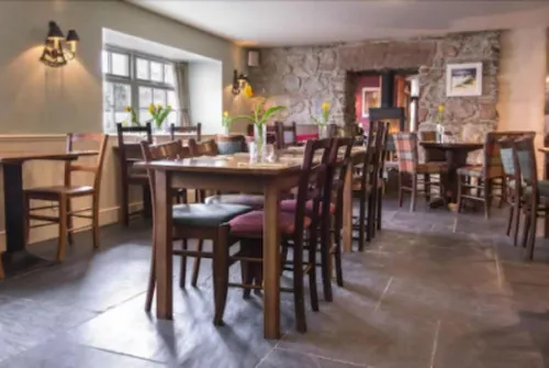Loch Ness Inn Restauration Photos