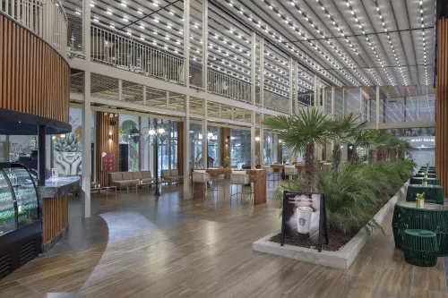 Nirvana Cosmopolitan Hotel - Convention & Sports Center Area Publik Photos