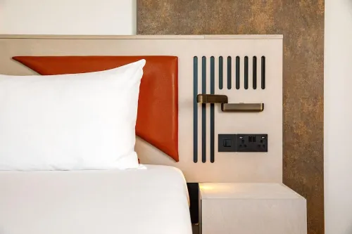 Spark by Hilton London Romford Rooms Photos