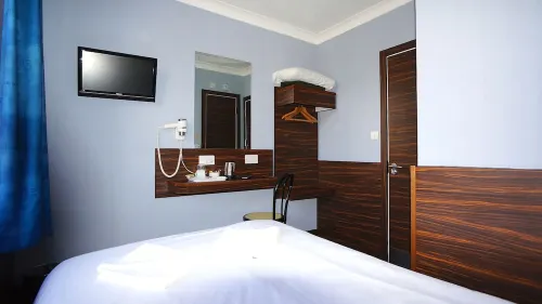 Crestfield Hotel Photos