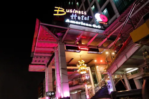 Business Hotel Tomang À proximité de l'hôtel Photos