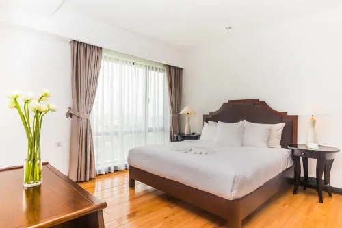 Elegant Suites Westlake Photos