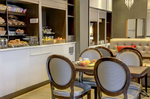 Best Western Buckingham Palace Rd Restauration Photos