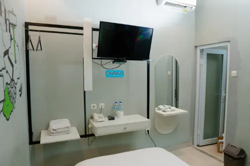 Koslo Yogyakarta Kamar Photos