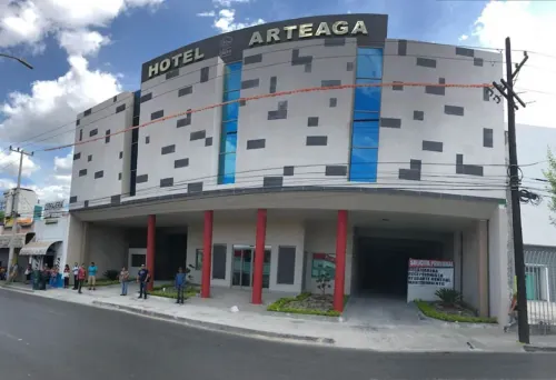 Hotel Plaza Arteaga Extérieur Photos