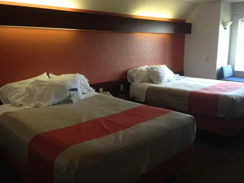 Motel 6 Olathe, KS Rooms Photos