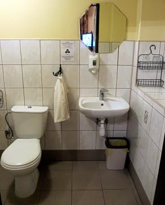 Globtroter Guest House Rooms Photos