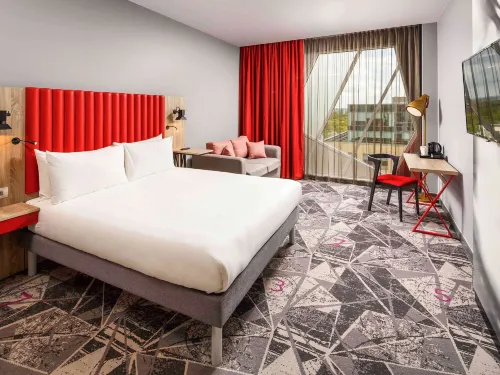 Ibis Styles London Ealing Photos