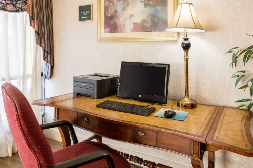 Quality Inn Near Joint Base Andrews-Washington Area Fasilitas Bisnis Photos
