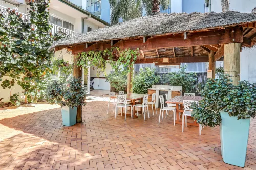 Coral Tree Inn Esterni Photos
