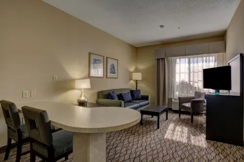 Holiday Inn & Suites Milwaukee Airport Chambres Photos