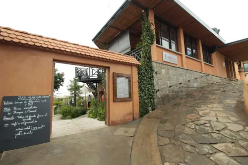 Radisson Tamboho Waterfront Antananarivo Exterior Photos