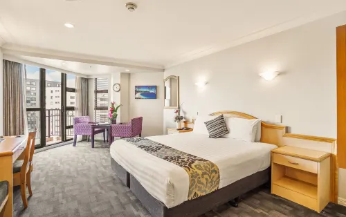 Parkside Hotel & Apartments Photos