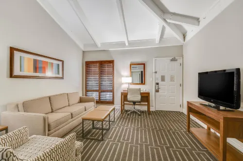 Hilton Phoenix Tapatio Cliffs Resort Rooms Photos