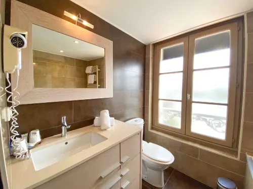 Hôtel Le Cheval Blanc - Vieux Bassin Honfleur - Climatisé Chambres Photos