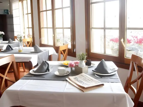 Aparthotel Los Girasoles Dining Photos