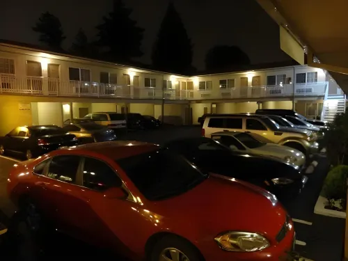 Howard Johnson by Wyndham Berkeley Public Areas Photos