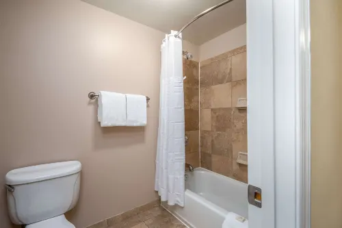Clarion Collection Hotel Arlington Court Suites Rooms Photos