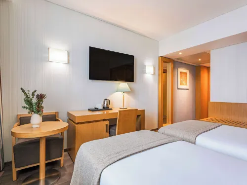 Mercure Lisboa Almada Hotel Photos