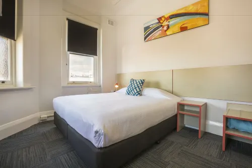 Melton Hotel Photos