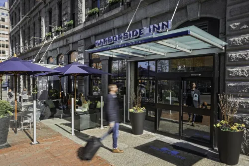 Harborside Inn Exterior Photos