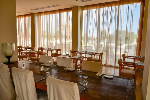 E-Hotel Larnaca Resort & Spa Питание Photos
