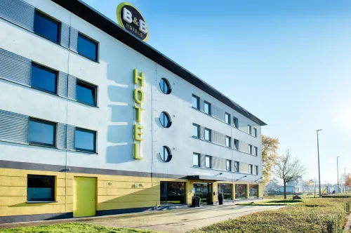 B&B HOTEL Baden-Airpark Außen Photos